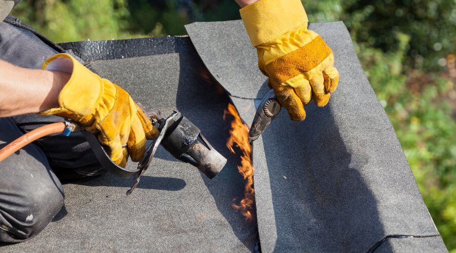 Professional gutter cleaning in Corunna, MI